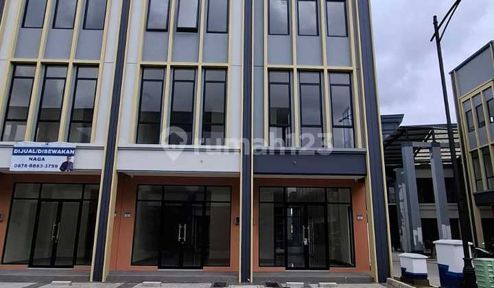 3-Storey Shop House Hook Position and 2-Storey Row in Gading Serpong 3-Storey Shop House Hook Position and 2-Storey Row in Gading Serpong