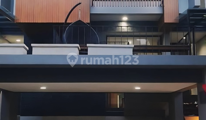 Rumah 3 Lantai Greenwich Cluster Caelus Type 8 - Full Furnished Smart Home