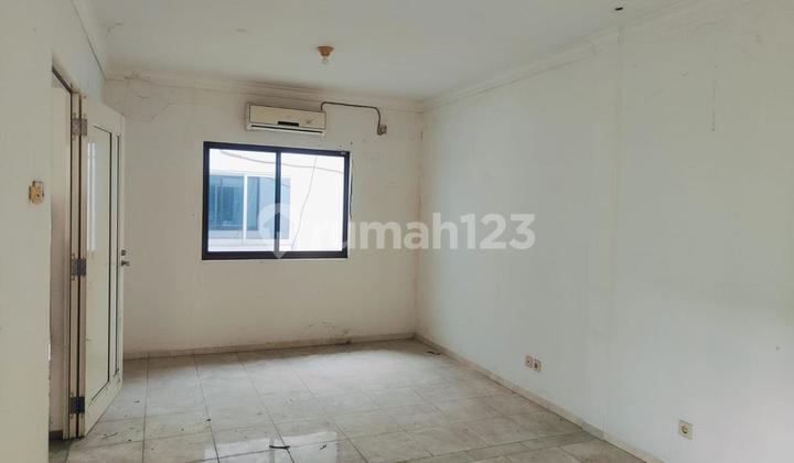Rumah dengan Rooftop Dijual Butuh Uang 6 Kamar di Sawangan Depok 2