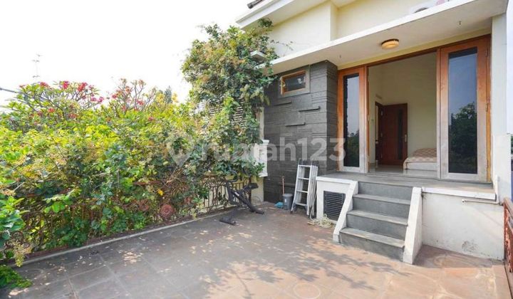 Classic Hook House Grand Cibubur Country Full Teak LB 250M2 3 Bedrooms