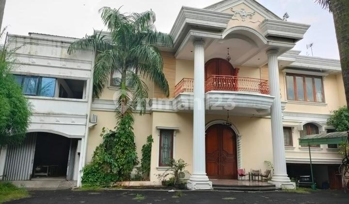 Rumah Mewah dengan Halaman Luas Turun Harga, Pasar Minggu, Jaksel