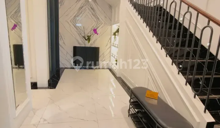 Rumah Sultan View Gunung di Sentul LB 231M² Unit Terbatas! 2