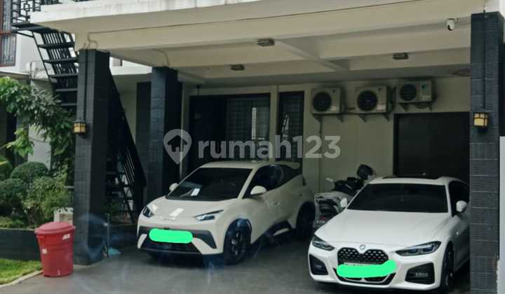 Rumah Bagus Semi Furnished dengan Kolam Renang di Bintaro Tangsel 2