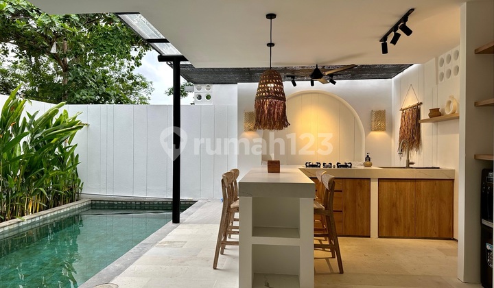 Dijual Villa 2 Kamar SHM di Nusa Dua - Fully Furnished, Private Pool, Rooftop View Laut, Siap Huni & Investasi Dijual Villa 2 Kamar SHM di Nusa Dua - Fully Furnished, Private Pool, Rooftop View Laut, Siap Huni & Investasi