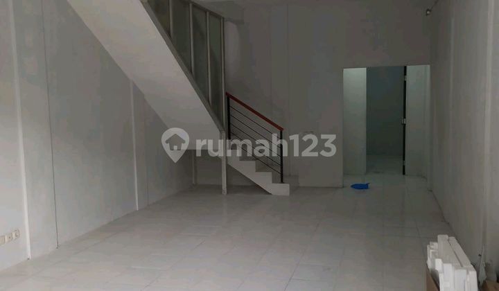 2.5-Story Shophouse in Citraland Palma Grandia, Ready to Use 2