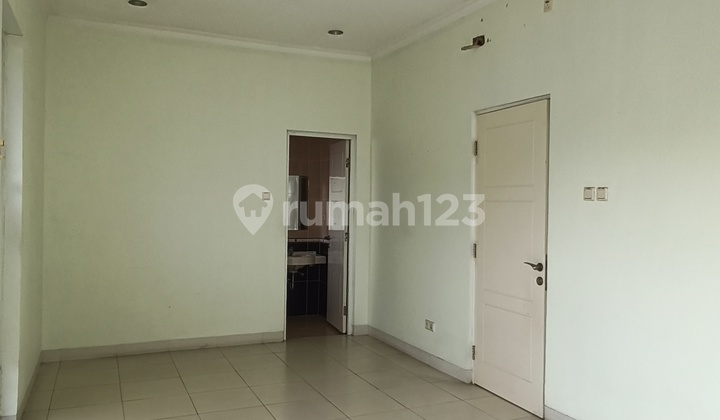 House in Kota Wisata Ready for Occupancy to be Repainted and Granite Replaced. 2