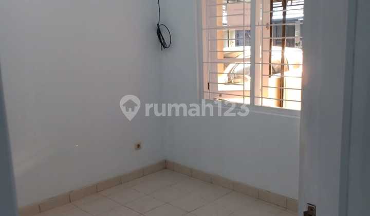 Rumah Dijual Cepat Harga Nego di Kota Wisata 2