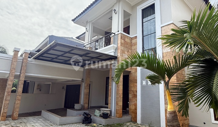 Rumah Mewah Disewakan Siap Huni Semi Furnish 2