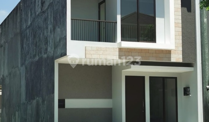 Dijual Cepat Rumah Baru di Fortune Height . Graha Raya.