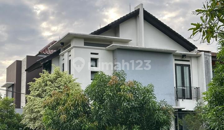 Dijual Rumah Hook Modern Minimalis di Bintaro Sektor 5