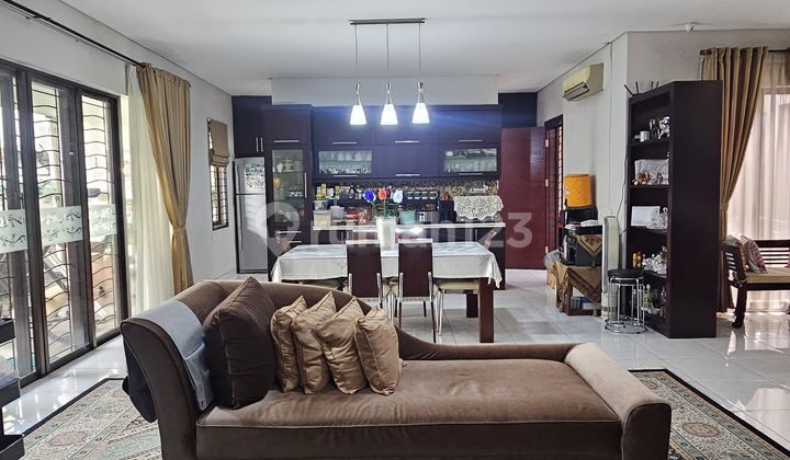 Dijual Rumah Mewah Dalam Cluster Virginia Lagoon di BSD City
