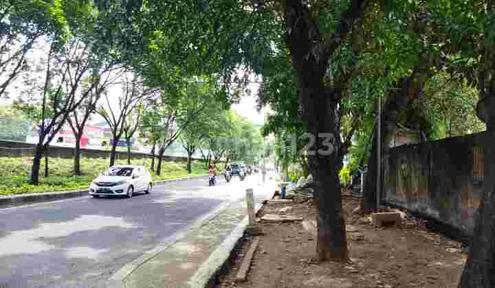 Land for Sale, Suitable for Office and Business in Tb Simatupang, South Jakarta