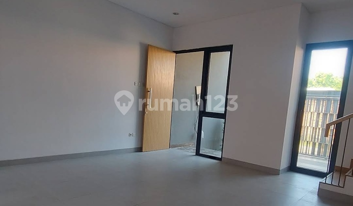 Dijual Rumah Bagus 3 LT di Grand Trevista Andara, Ciganjur Jagakarsa Jakarta Selatan 2