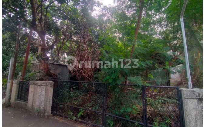 Land For Sale Suitable for Office and Business in Kebagusan 1, South Jakarta