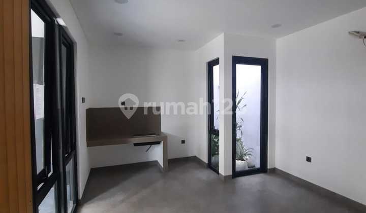 For Sale Nice 3-Story House in Trevista Rempoa The South, East Ciputat, South Tangerang 2