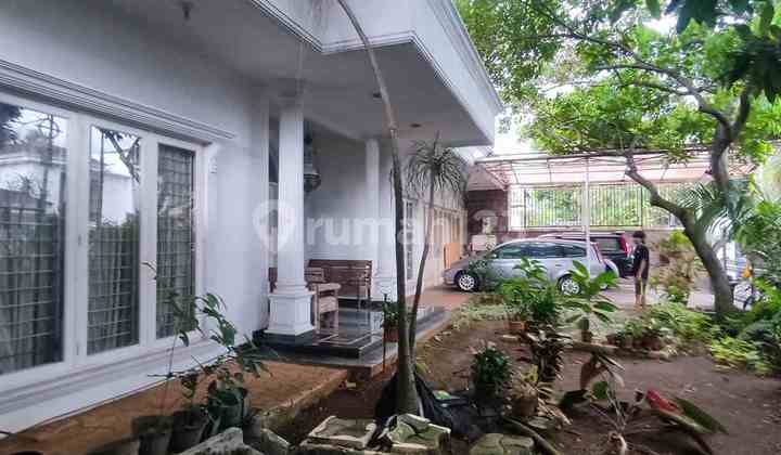 Rumah Dalam Komplek di Cilandak Dekat Stasiun MRT Jakarta Selatan Rumah Dalam Komplek di Cilandak Dekat Stasiun MRT Jakarta Selatan