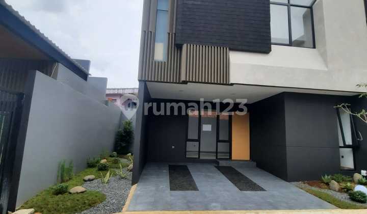 Dijual Rumah Bagus 3 Lantai di Trevista Rempoa The South, Ciputat Timur, Tangerang Selatan