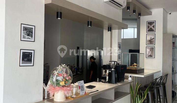 For Rent: 3-Story Shop House Facing Road in Gading Serpong 2