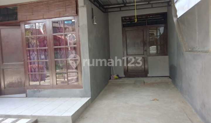 House Needs Minimal Renovation in Pratista Jajaway Barat 2