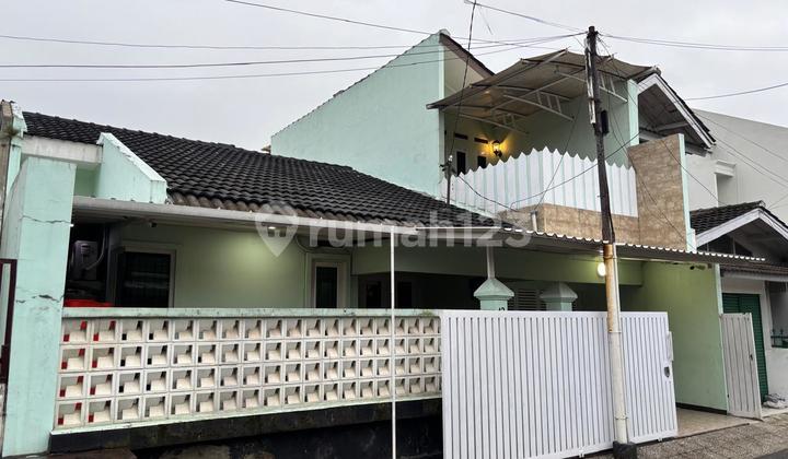 Strategic House in Sanggar Hurip Kawaluyaan Complex, Soekarno Hatta Street, Bandung City