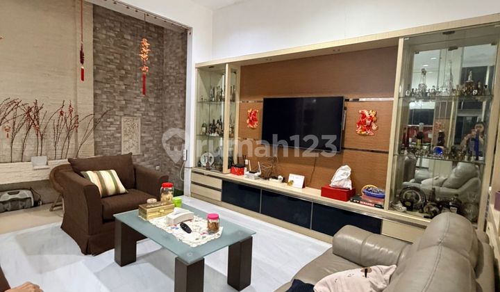 Cheapest Crown Golf House PIK Cheapest Crown Golf House PIK