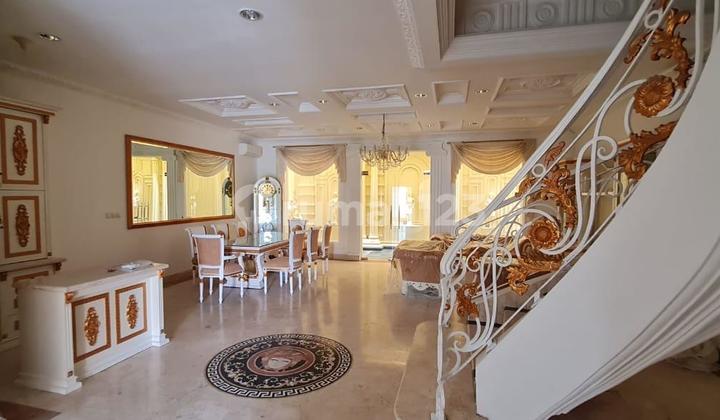 Pik - Classic Luxury Swallow House