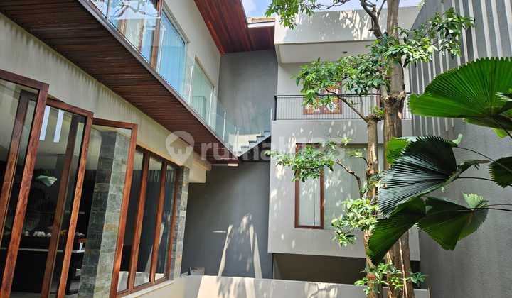 Cheap Hokie House in Puri Indah 2