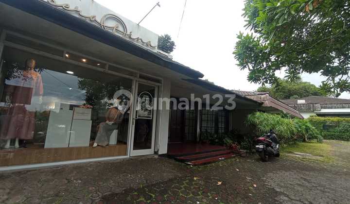 For Sale: Large and Affordable House, Can Be Used as a Business Place in Dago Pojok Area