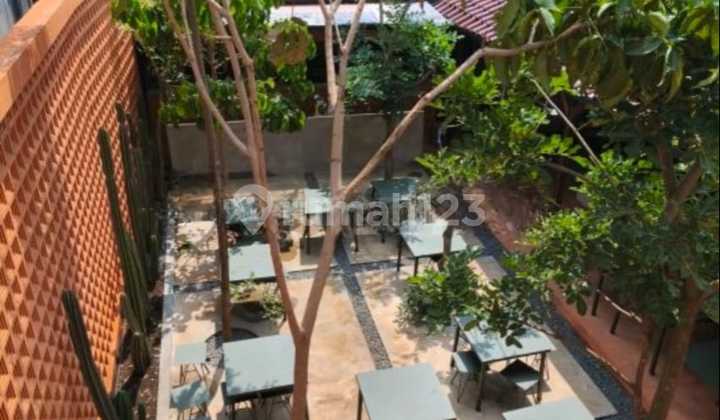 For Sale House Suitable for Business or Cafe