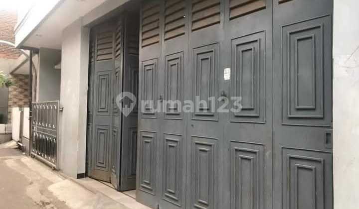 For Sale 4-Story Ready-to-Occupy House in Leuwipanjang Area