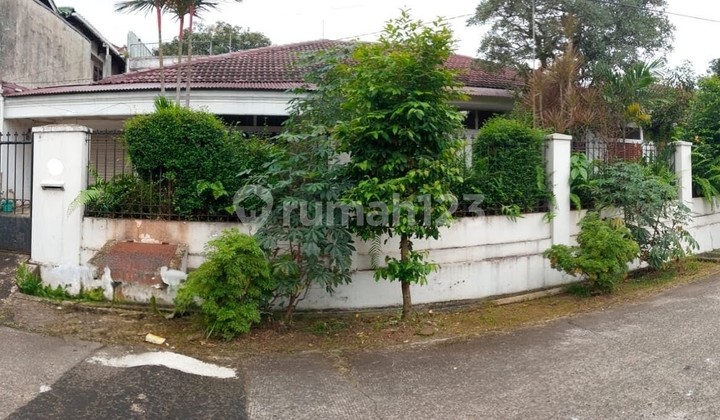 Spacious House in Pangkalan Jati Cinere