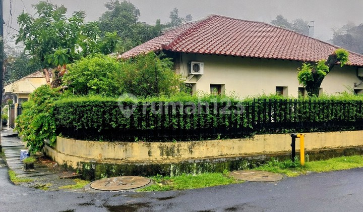 Rumah Nuansa Villa di Cipete Jaksel