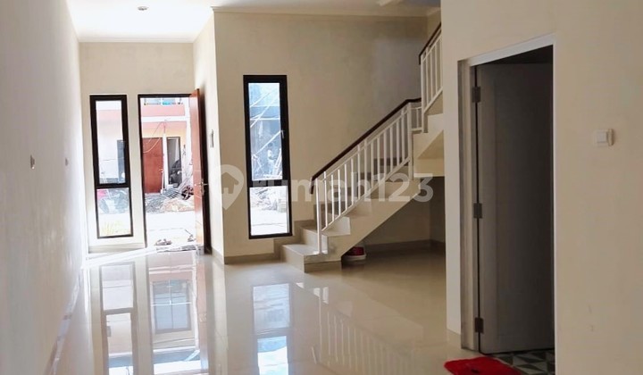 Rumah Baru Ready, Akses 2 Mobil Selangkah Jalan Utama, Tanpa DP, di Cluster Jatiasih Rumah Baru Ready, Akses 2 Mobil Selangkah Jalan Utama, Tanpa DP, di Cluster Jatiasih