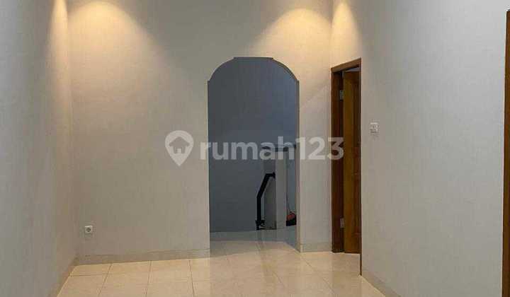 Rumah Strategis Siap Huni Bangunan Baru Murah Ciracas 2