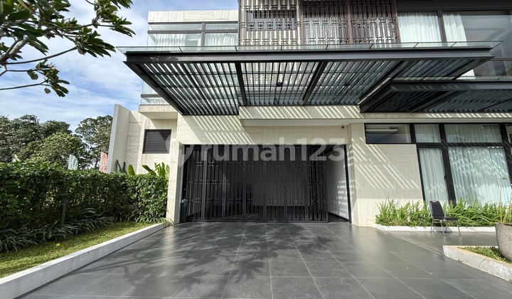 Rumah Dikelilingin Kawasan Golf Exclusive Mewah Cimanggis Cibubur 2