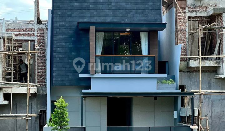 Rumah Mewah Riverside 3 Lantai Rooftop Cibubur Brand New House Rumah Mewah Riverside 3 Lantai Rooftop Cibubur Brand New House