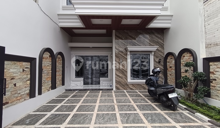 Modern Futuristic 2-Storey Ready-to-Live House Near Desari Toll Road and Depok Baru Station, SHM Legality 2