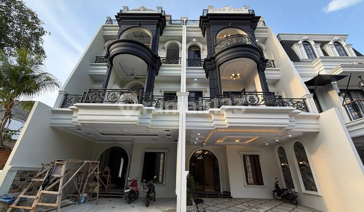 Rumah Mewah Siap Huni Dekat Cilandak Jakarta Selatan