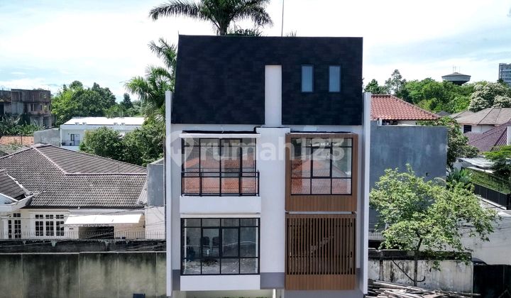 House Location Very Strategic!