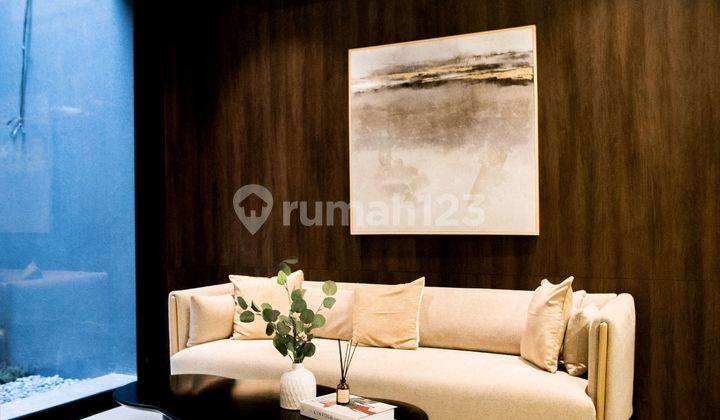 Rumah, 2 Lantai, SHM, di Bintaro,