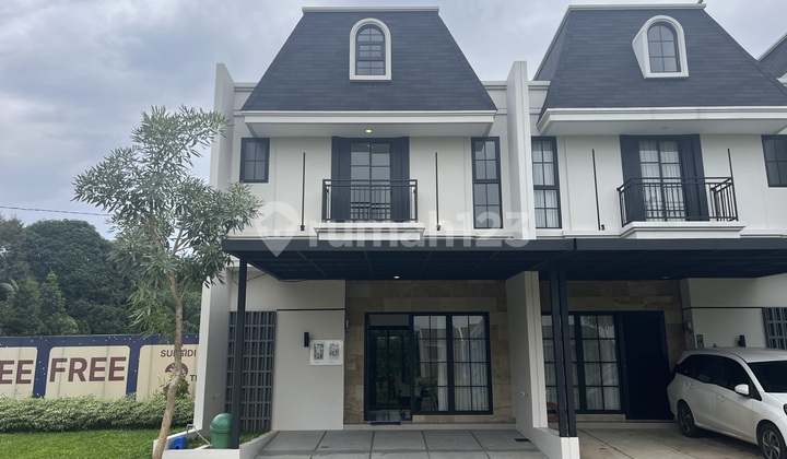 Rumah 2 Lantai+Attic Room Dekat Pintu Tol Cimanggis