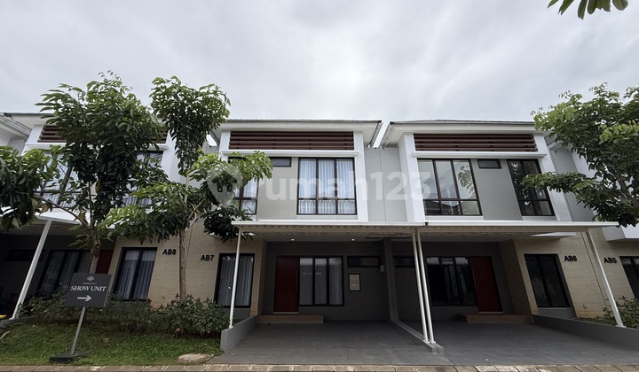 Rumah 2 Lantai Cibubur dengan LRT dan Tol Rumah 2 Lantai Cibubur dengan LRT dan Tol