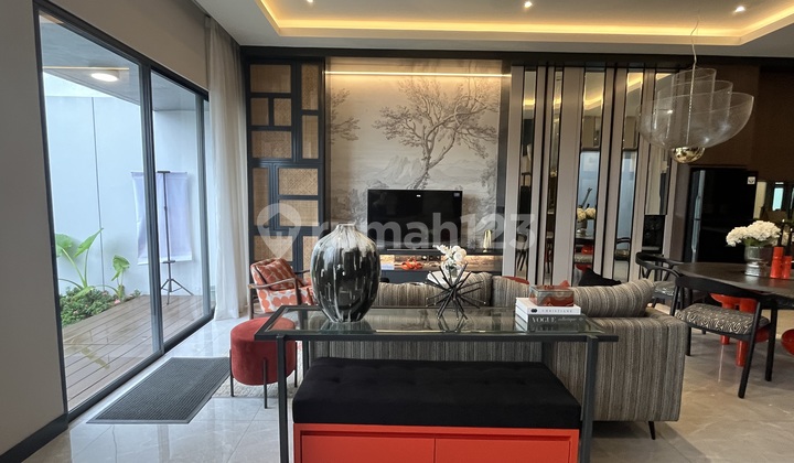 Rumah Mewah Deket Cibubur Dekat Pintu Tol