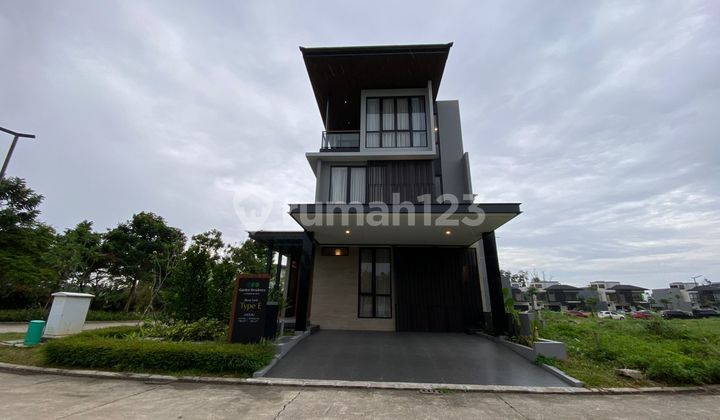3-Story House in Golf Area, Toll Road Area 2