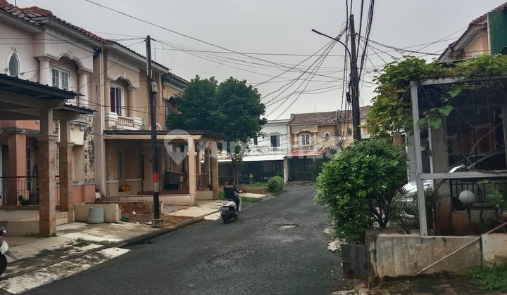 Rumah jual di Raffles Hills 2