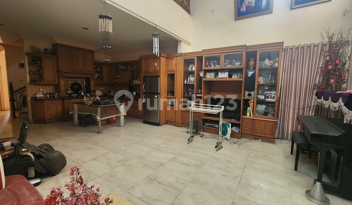 Rumah Posisi Boulevard di Kota Wisata 2