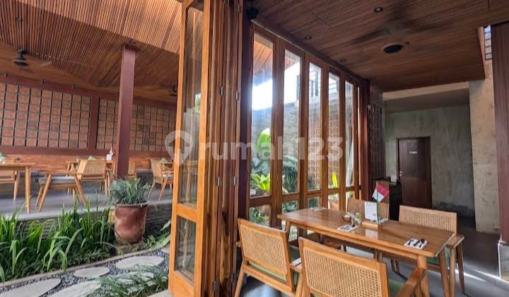 For Sale Premium Land Containing Restaurant & Two Units of Luxury Villas For Sale Premium Land Containing Restaurant & Two Units of Luxury Villas
