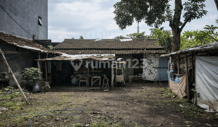 Tanah 236M2 di Selatan Pakuwon Mall Jogja Ideal untuk Bisnis Tanah 236M2 di Selatan Pakuwon Mall Jogja Ideal untuk Bisnis