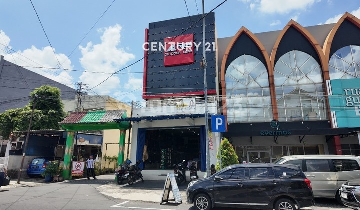 3-Story Shop House LB 270 M2 on Jl Prof Yohanes, 200 M from UGM 2