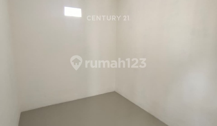 1-Story House Near Sleman Regional Hospital, Ideal for Residence 2